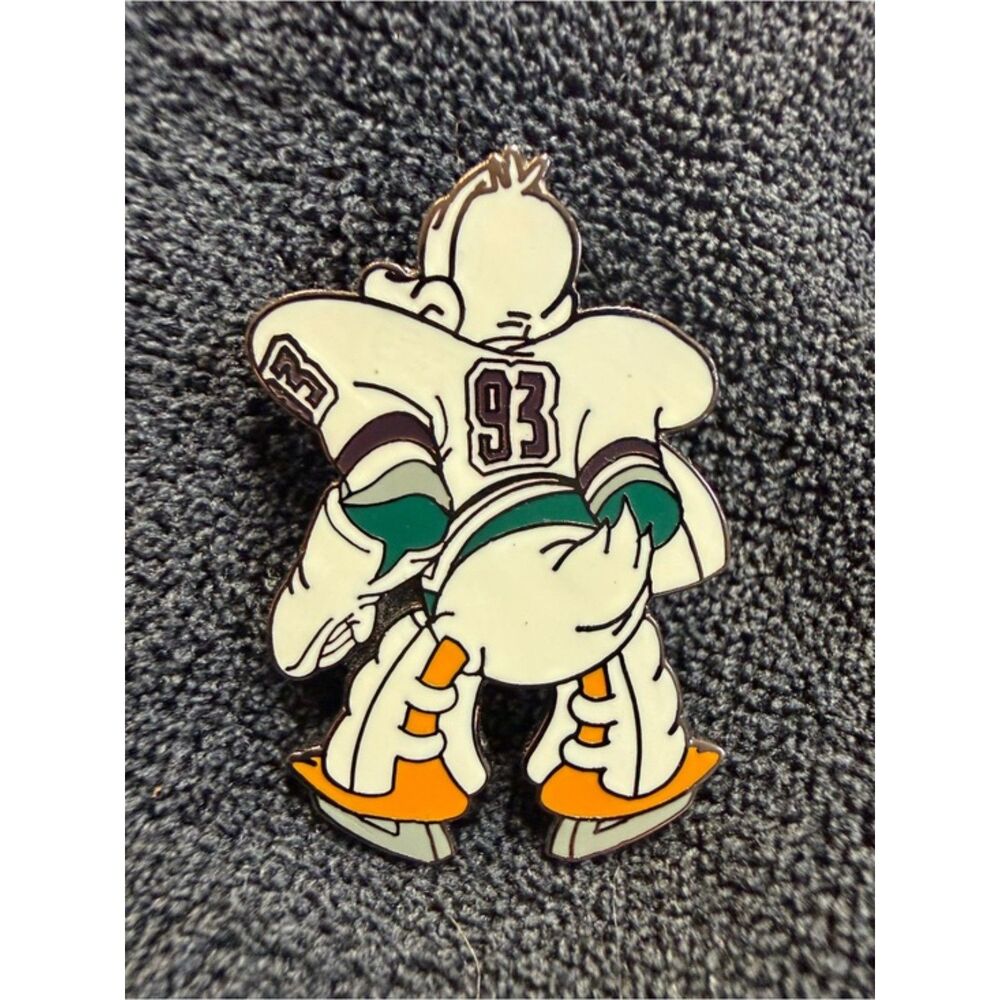 Mighty Ducks Goalie Back View 1994 RARE HTF Disney Pin 33527